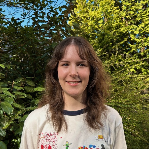 Esther Bourne profile picture